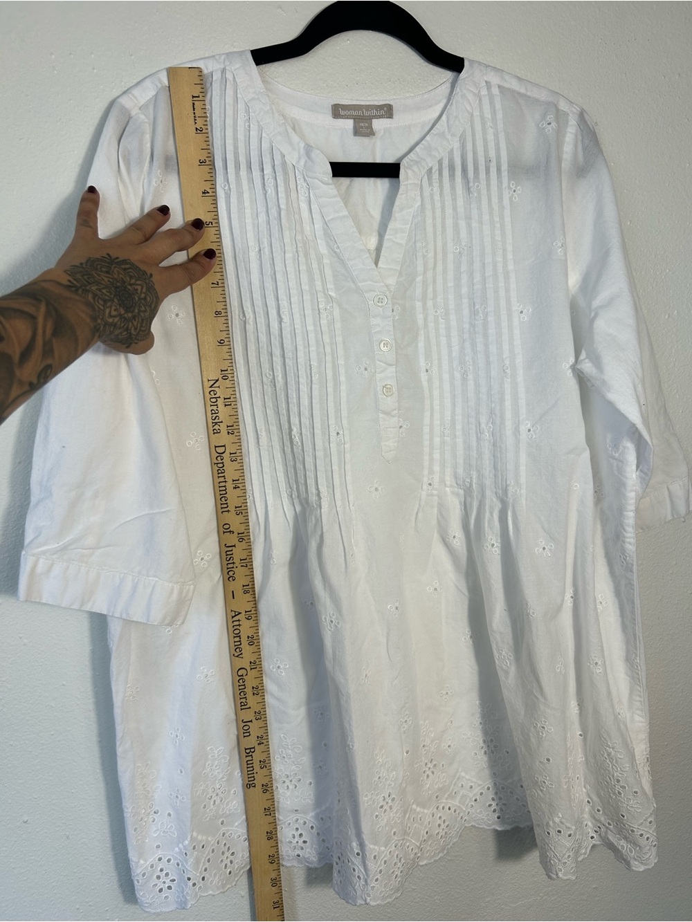 Woman Within White Eyelet Pintuck Tunic Top Plus Size L 18/20 Cotton Boho Blouse - Picture 5 of 7